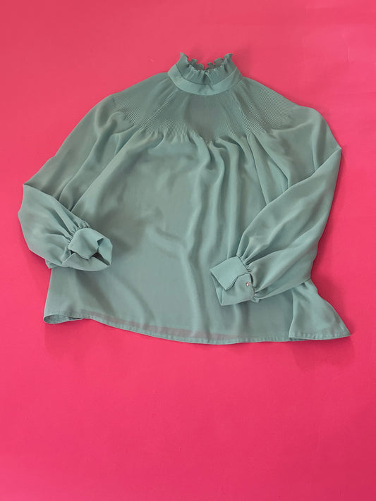 VINTAGE from the 70's blue blouse (no size fits like MEDIUM)