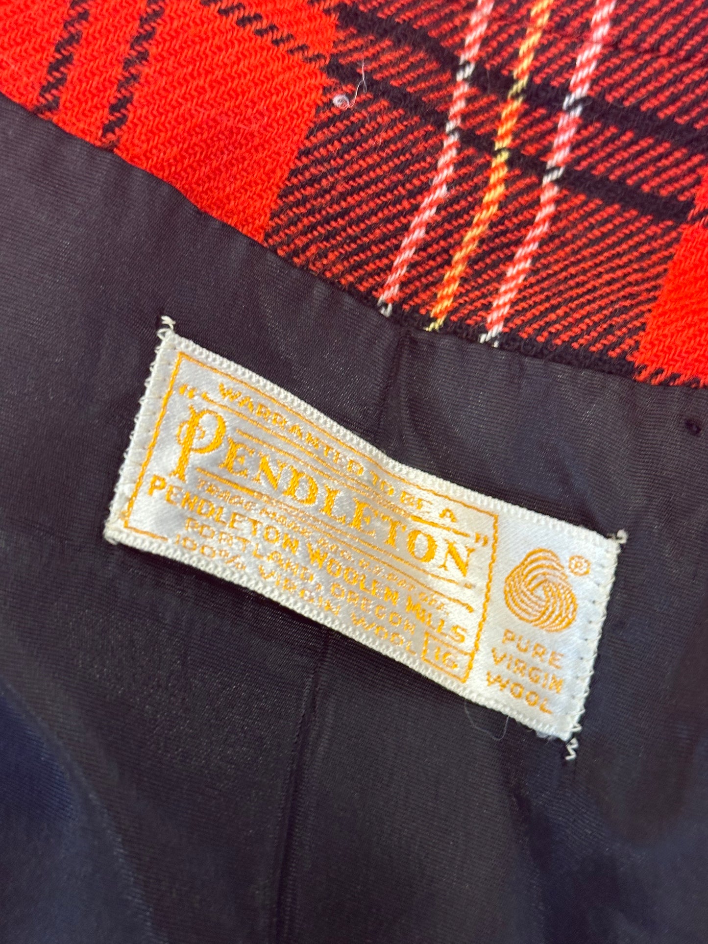 PENDLETON plaid blazer (vintage) size LARGE