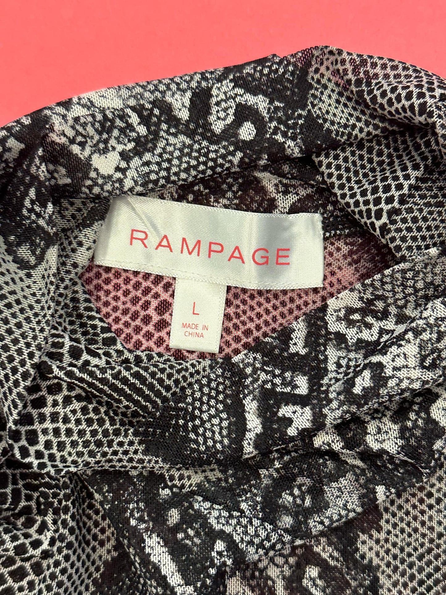 RAMPAGE Snake Skin mesh top SIZE LARGE